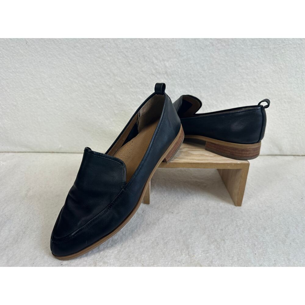 Susina Kellen Leather Loafer Almond Toe Slip on Low Block Heel SZ 6.5 Minimalist